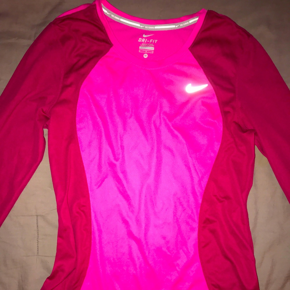 Nike dri fit workout top